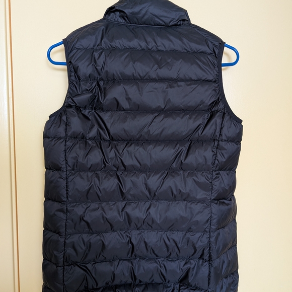 Quince Goose Down Black Puffer Vest - Picture 7 of 8